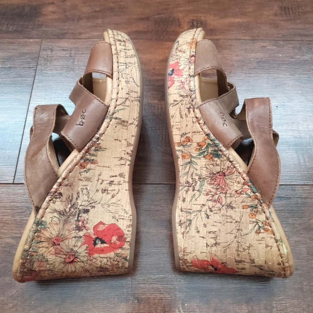 b.o.c. Tan Wedge Leather Sandals, Size 9